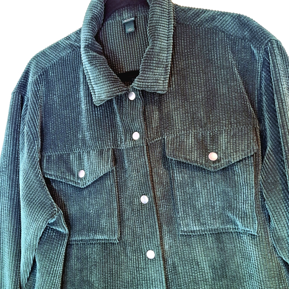 Forest green long sleeved oversized corduroy shirt jacket - Picture 8 of 10